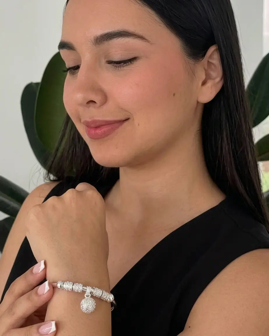 Ana F.